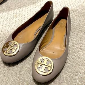 Tory Burch beige leather size 7 flats